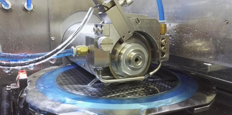 强大民族装备世界(图1)